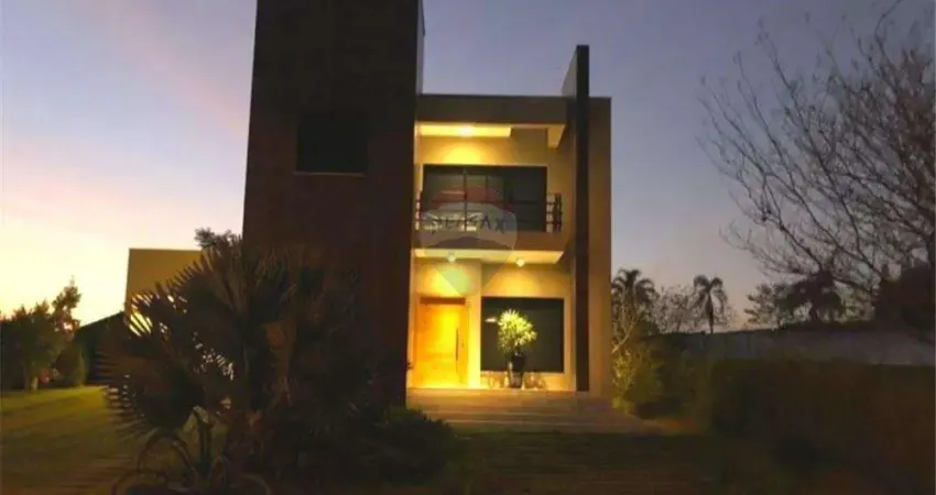 Casa de Alto Padrão à Venda no Haras Pindorama, 3 Suítes e Áreas de Lazer Completo