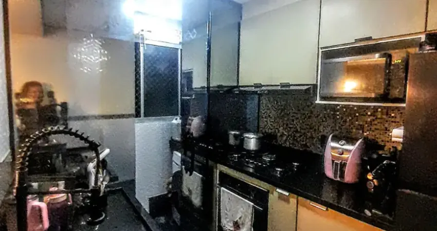 Aluga apartamento, 02 dormitórios, cozinha planejada, forno, cooktop e guarda roupas