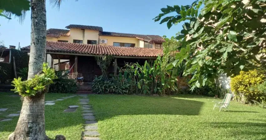 Casa para venda em niterói, itaipu, 4 dormitórios, 2 suítes, 4 banheiros