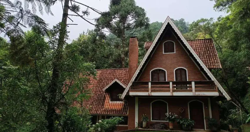 Casa para Venda em Santo Antônio do Pinhal, 2 dormitórios, 1 suíte, 3 banheiros