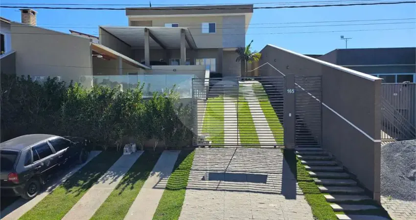 Casa em condomínio fechado com 4 quartos à venda no Centro, Igaratá 