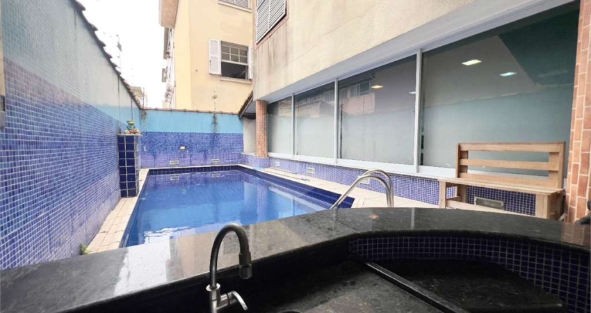 Casa com 3 quartos à venda no Embaré, Santos 