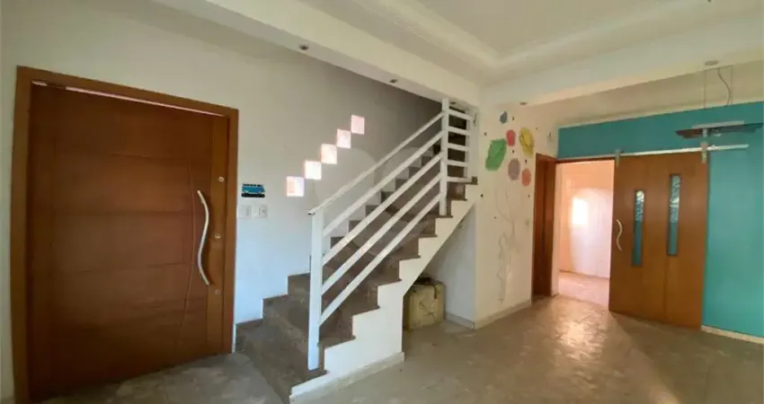 Casa com 3 quartos à venda ou para locação em Boqueirão - SP