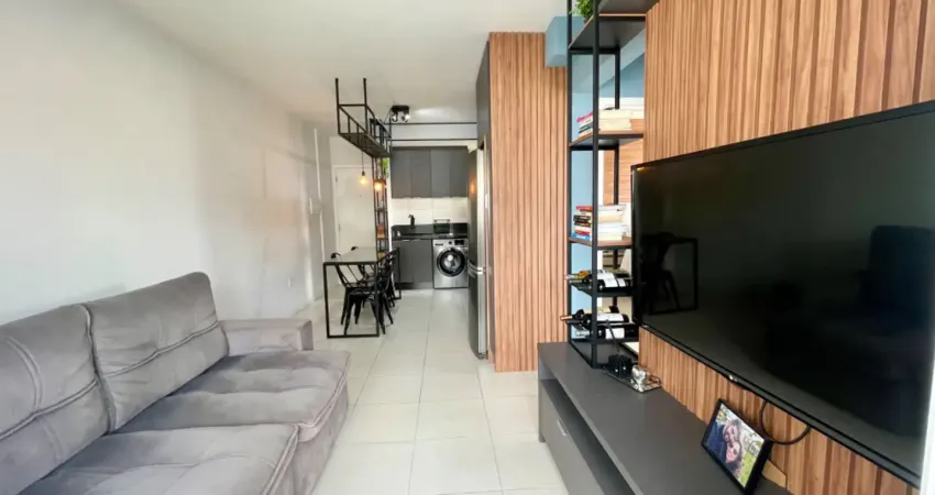 Apartamento(porteira fechada) mobiliado e com eletrodomésticos na pedra branca.