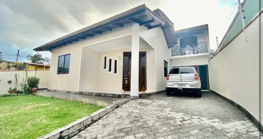 Casa mobiliada com 4 quartos no e suite com banheira de hidromassagem