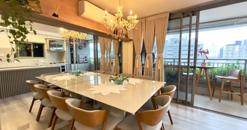 Deslumbrante apartamento, totalmente mobiliado, com 3 dormitórios e 2 vagas