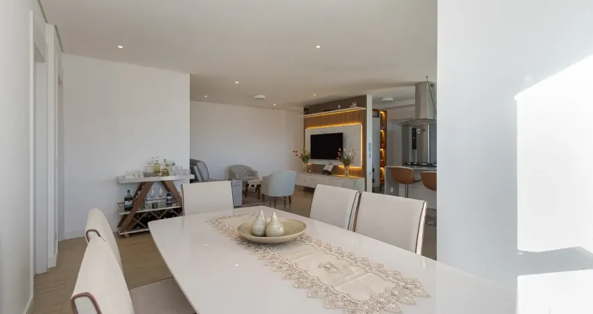 Apartamento à venda Mobililiado, pronto para morar no Centro de Curitiba.