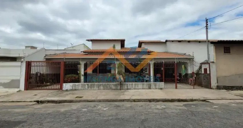 Casa com 4 quartos à venda na Rua Mahatma Gandhi, Cidade Nobre, Ipatinga