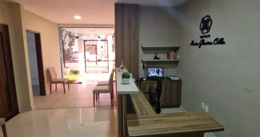Linda Casa Comercial com 14 salas em Nova Descoberta  Natal-RN