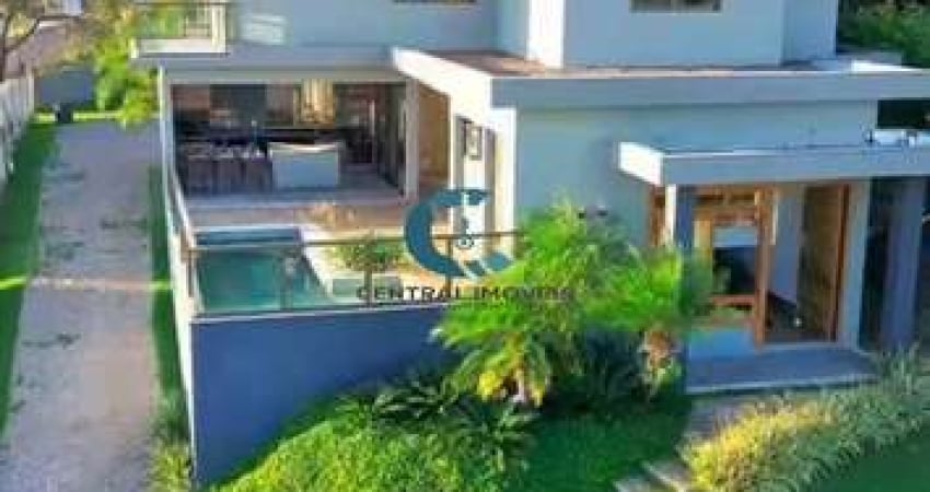 Casa Imponente com Vista Privilegiada da Lagoa Central