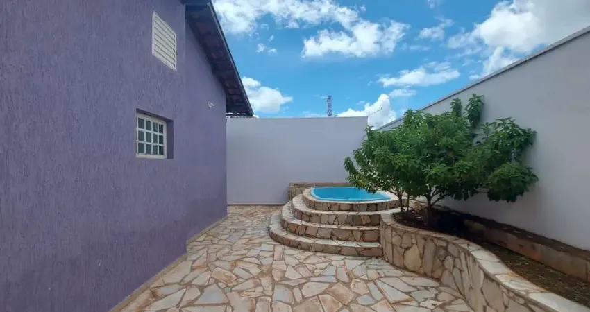 Casa com 3 dormitórios à venda, 160 m² por R$ 550.000,00 - Cidade Jardim - Uberaba/MG