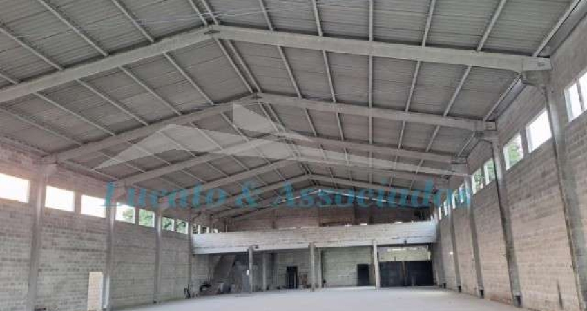 Galpão com 1.018,50 m² com mezanino de 206,85 m² totalizando 1225,35 m². com 10 vagas na frente. com 04 banheiros sendo 02 no mezanino.