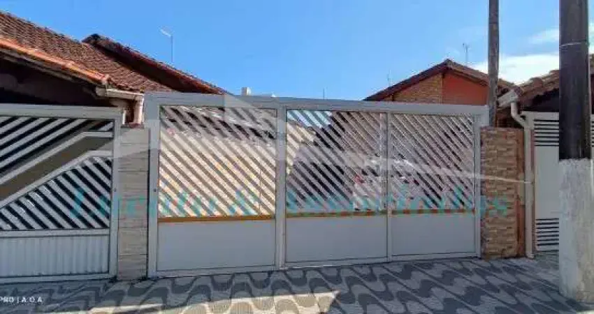 Casa à venda em Praia Grande-SP, bairro Real: 2 quartos, 1 suíte, 1 sala, 2 banheiros, 2 vagas de garagem, 100m² de área.