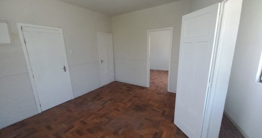 Apartamento sobrado 02 quartos no Valqueire- RJ