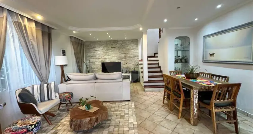 Casa com 3 quartos para alugar na Rua Luís Carlos Gentile de Laet, 842, Tremembé, São Paulo