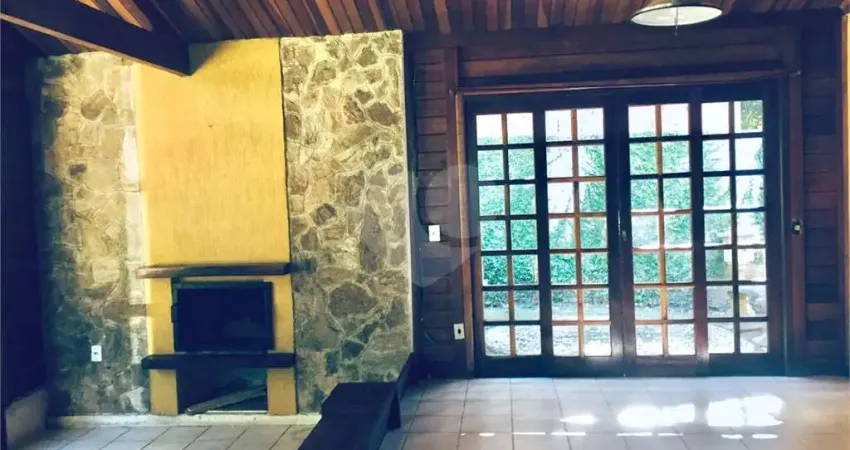 Sobrado com 3 quartos à venda em Santa Inês - SP