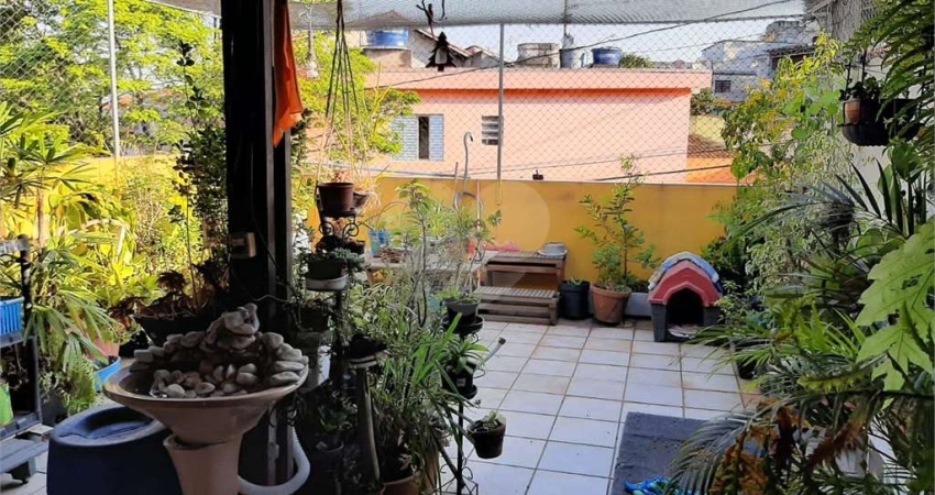 Sobrado com 3 quartos à venda em Jardim Almeida Prado - SP