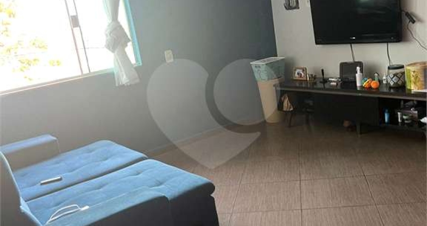 Sobrado com 2 quartos à venda em Vila Nova Galvão - SP