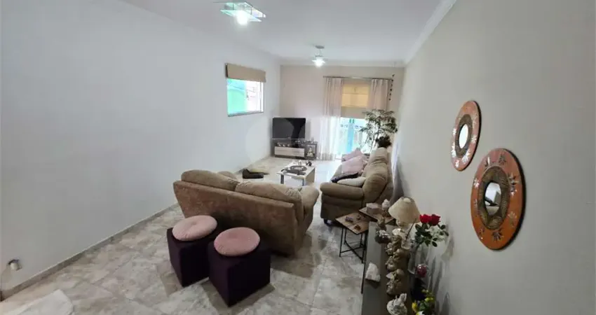 Casa térrea com 3 quartos à venda ou para locação em Vila Mazzei - SP