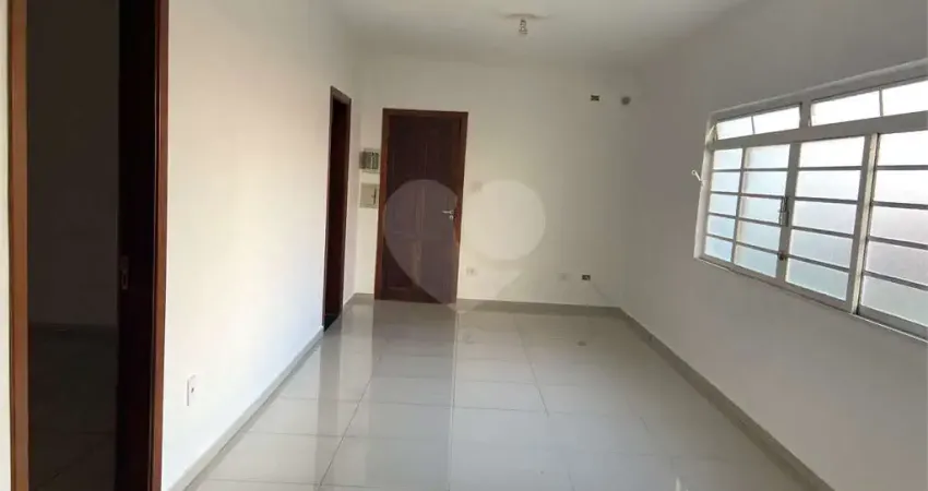 Casa com 3 quartos para locação em Vila Paulicéia - SP