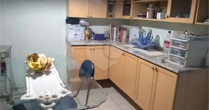 Casa com 3 quartos à venda na Avenida Miguel Frias e Vasconcelos, Jaguaré, São Paulo