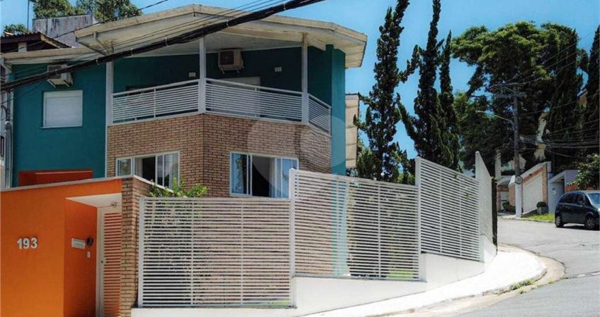 Condomínio com 5 quartos à venda ou para locação em Vila Irmãos Arnoni - SP