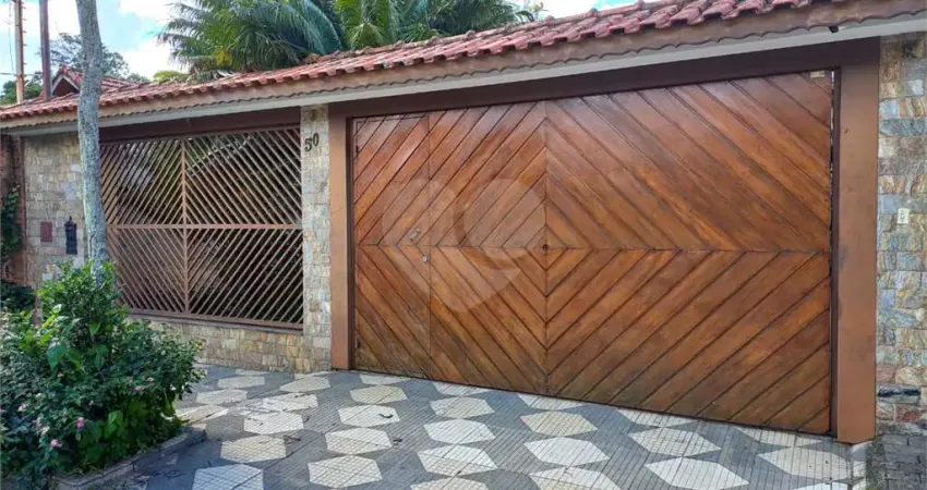 Casa com 3 quartos à venda na Rua Padre Fidélis Willi, 50, Vila Irmãos Arnoni, São Paulo