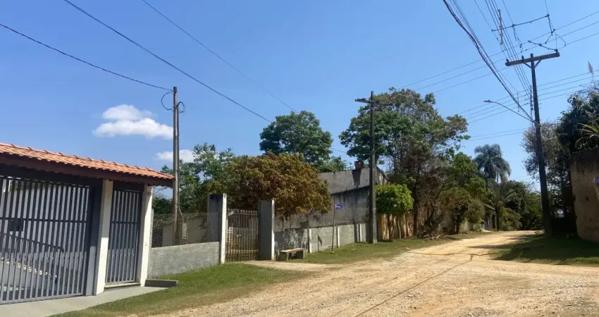 Lindo terreno, plano, pronto para construir sua chácara dos sonhos