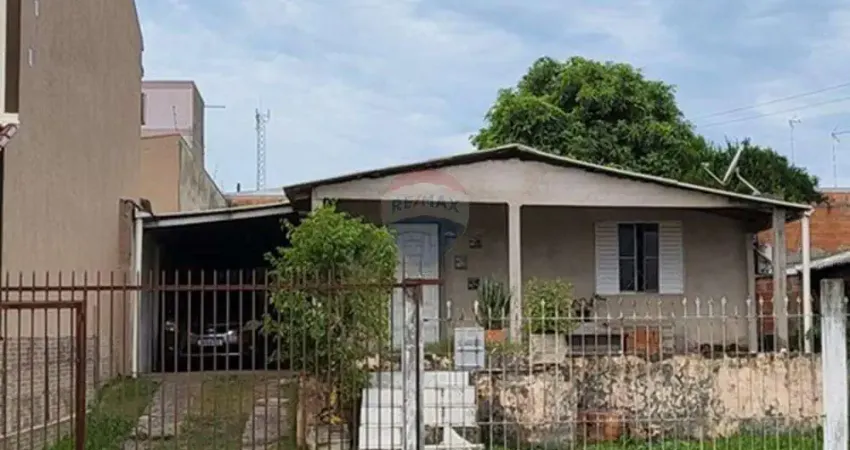 Casa com 169m² , 03 dormitórios, bairro Nova Sapucaia em Sapucaia do Sul - Espaçosa, com pátio e muito Bem Localizada