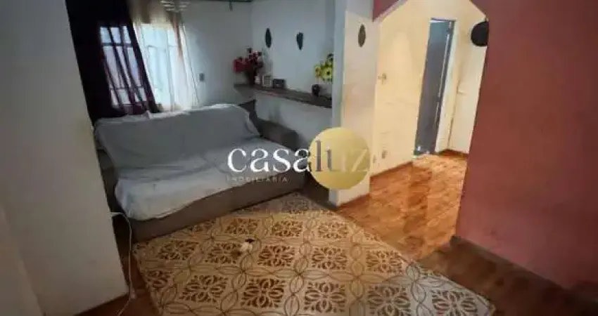 Casa com loja localizada no bairro Brasília/ Sarzedo