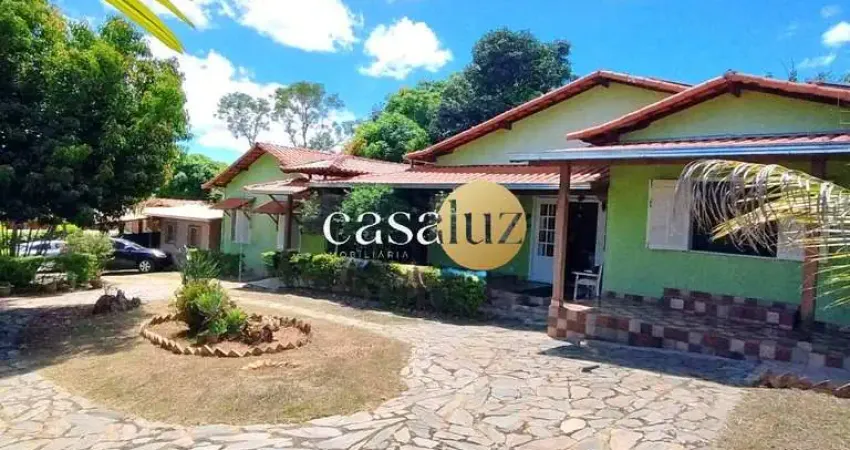 Sítio com 3 casas localizado no bairro Palmital /Lagoa Santa