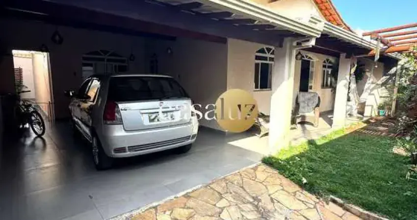 Casa com 3 quartos à venda no Recanto Verde, Ibirité 