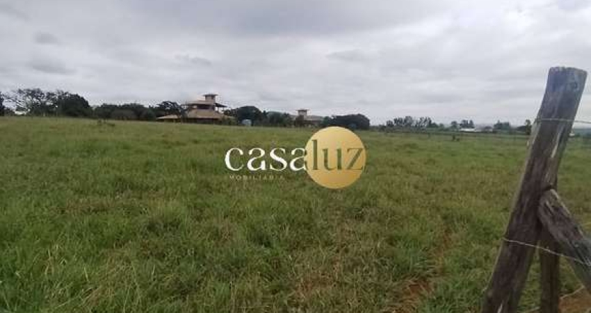 Chácara localizada no Condomínio Serra Azul /Mateus Leme