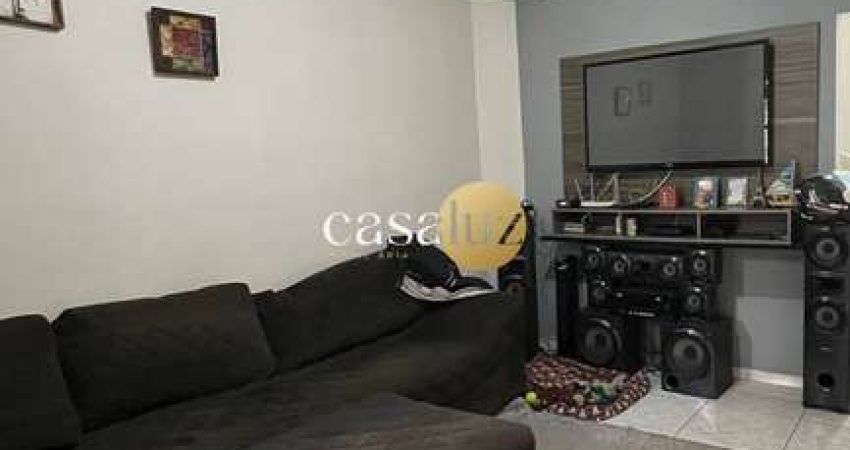 Casa geminada localizada no bairro Aparecida /Ibirité