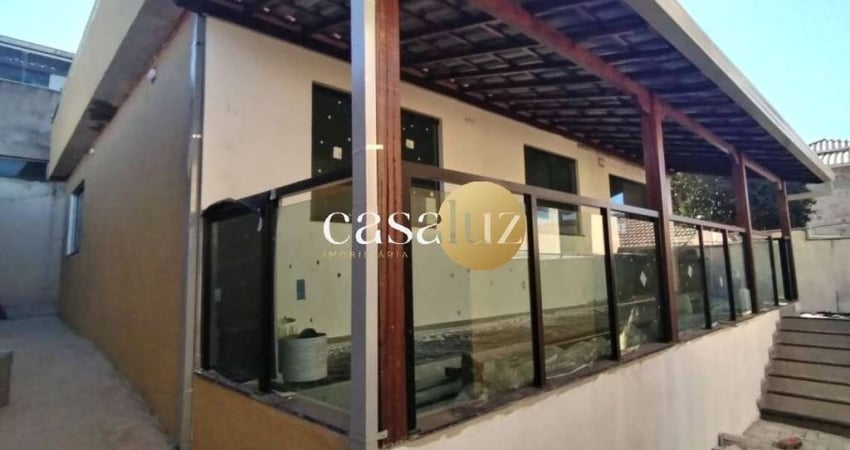 Casa em fase de acabamento localizada no bairro Santa Rita /Sarzedo