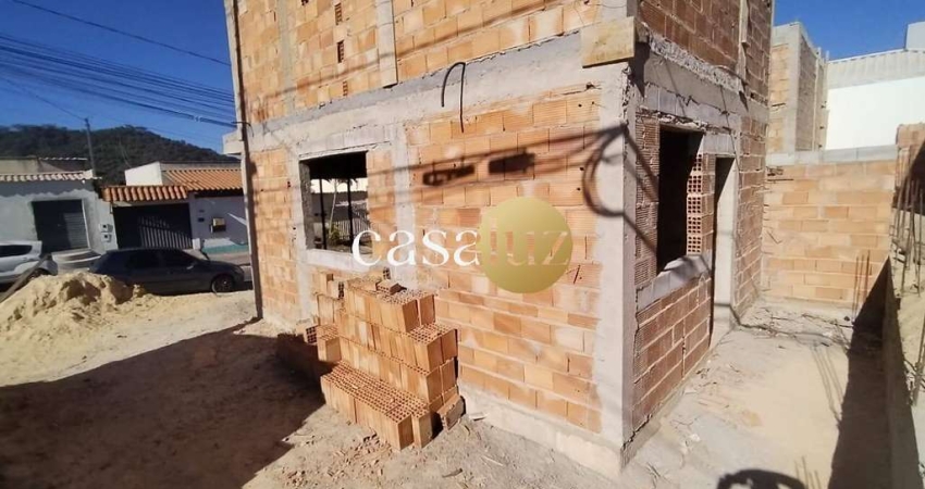 Casa duplex em construção localizada no bairro Masterville /Sarzedo