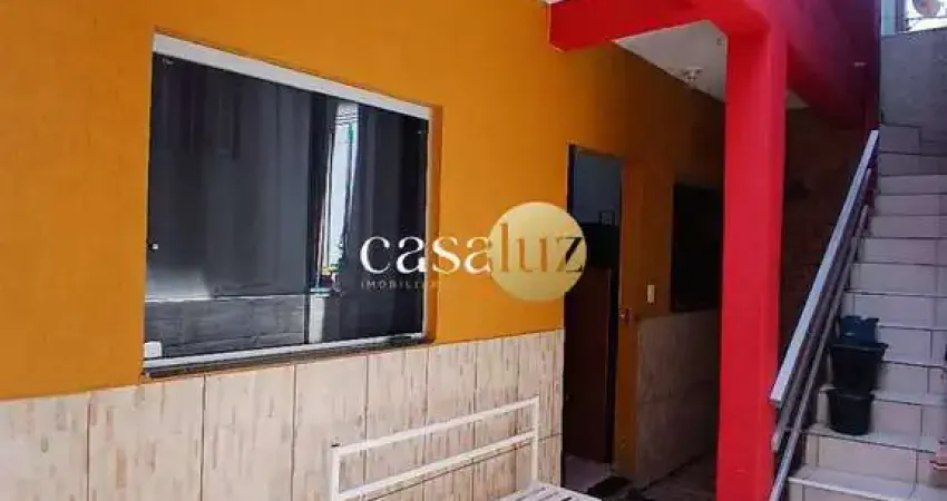 Casa de três pavimentos localizada no bairro tirol /belo horizonte