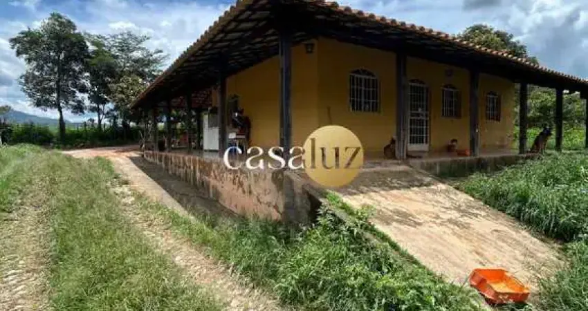 Chácara localizada no bairro Parque da Cachoeira /Brumadinho