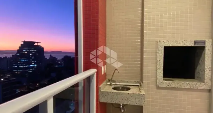 Apartamento com 2 suítes e 2 vagas próximo ao pátio milano no centro de florianópolis