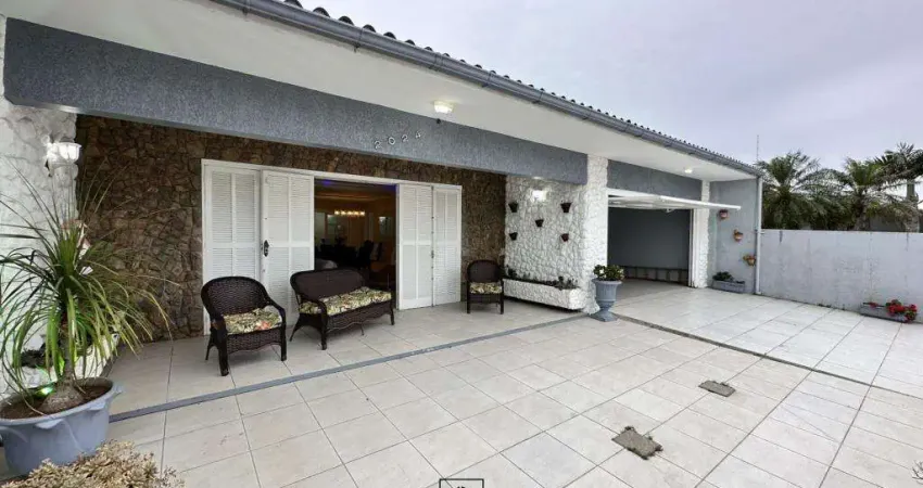 Casa 04 dormitórios com piscina à venda no bairro zona nova com 180 m² de área privativa - 2 vagas de garagem