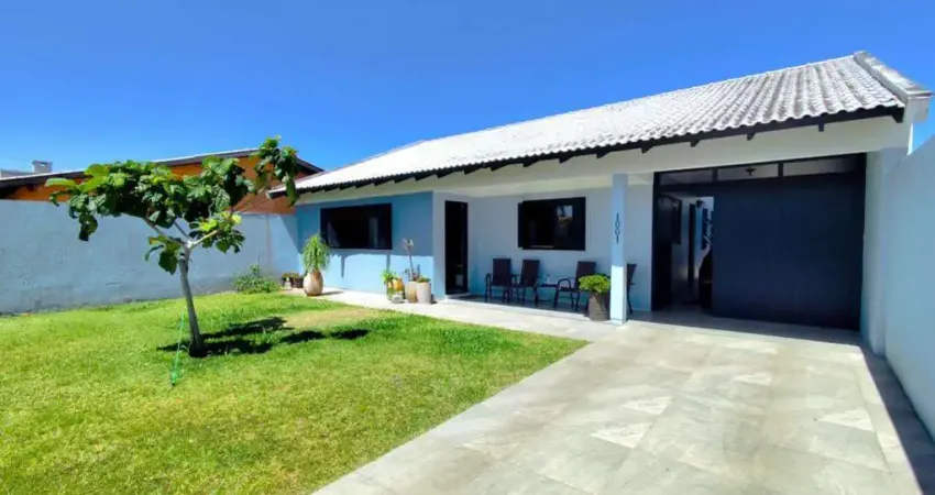 Casa 02 Dormitórios com Piscina à venda no Bairro Centro com 148 m² de área privativa