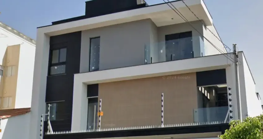 Lindo sobrado em condomínio fechado última unidade