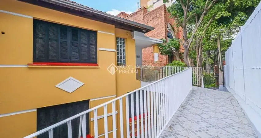 Casa em condomínio fechado com 6 quartos para alugar na Rua Sacadura Cabral, 88, Petrópolis, Porto Alegre