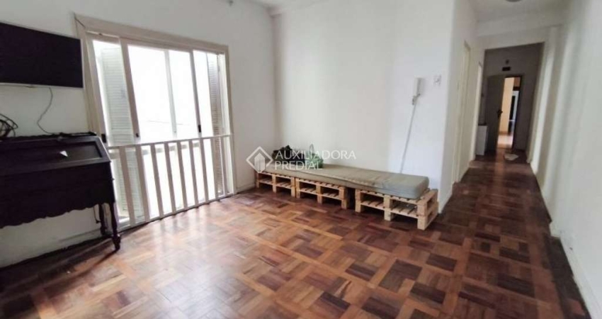 Apartamento com 3 quartos para alugar na Rua Duque de Caxias, 769, Centro Histórico, Porto Alegre