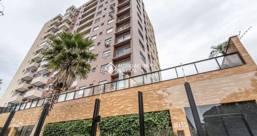 Apartamento com 3 quartos para alugar na Rua Roque Calage, 257, Passo da Areia, Porto Alegre
