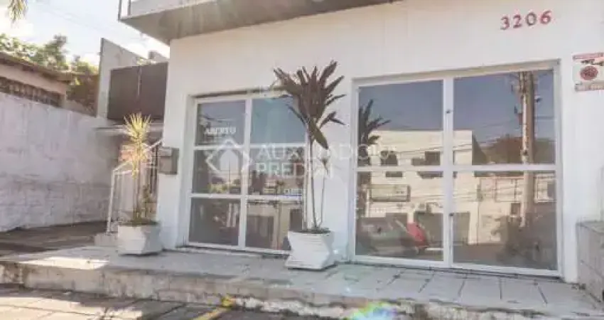 Casa comercial para alugar na Avenida Wenceslau Escobar, 3206, Cristal, Porto Alegre