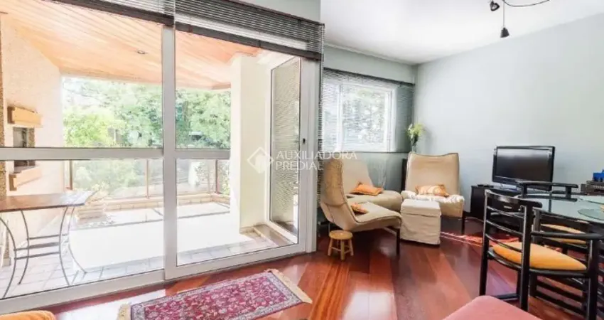 Apartamento com 3 quartos para alugar na Avenida Coronel Lucas de Oliveira, 1350, Petrópolis, Porto Alegre