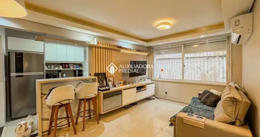 Apartamento com 2 quartos para alugar na Rua Umbú, 505, Passo da Areia, Porto Alegre
