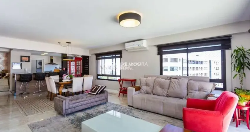 Apartamento com 3 quartos para alugar na Rua Cananéia, 255, Vila Jardim, Porto Alegre