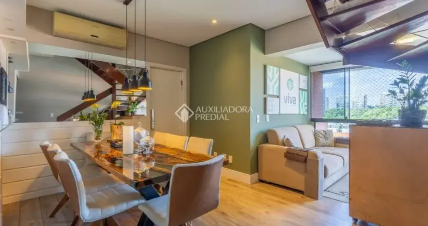 Cobertura com 2 quartos para alugar na Avenida João Wallig, 1825, Passo da Areia, Porto Alegre